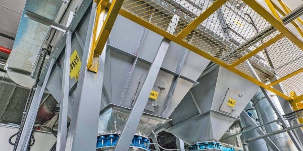 可怕！電子車間發生鋁合金粉塵爆燃事故！處理易燃易爆粉塵別僥幸，防爆除塵器安全防爆無事故